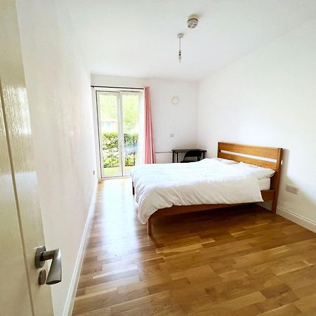 Bedroom 2, Queens Road London Exterior foto